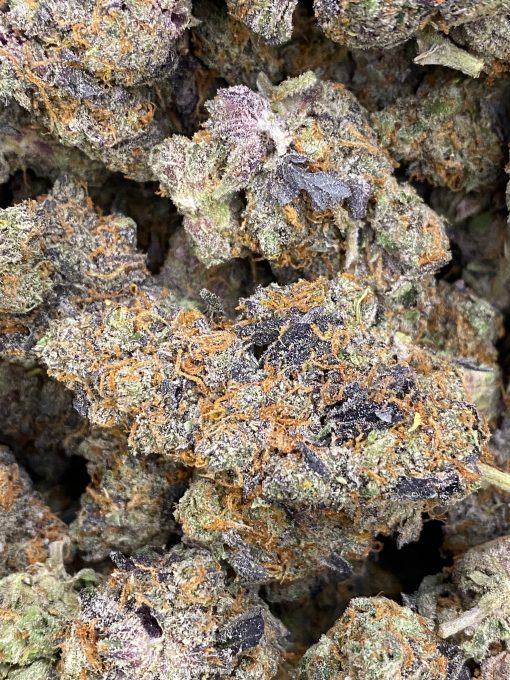 An Indica dominant hybrid cross between classics like Gorilla Glue #4 and Cookies & Cream strains.