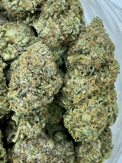 Pink Cashmere emerges as a predominant indica hybrid (70% indica/30% sativa), crafted through the fusion of potent Northern Lights, Bubblegum, and Lowryder strains.