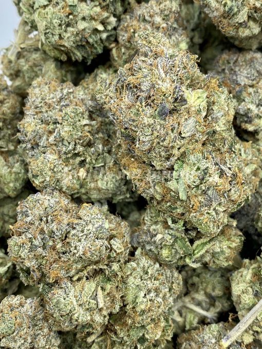 Pink Cashmere emerges as a predominant indica hybrid (70% indica/30% sativa), crafted through the fusion of potent Northern Lights, Bubblegum, and Lowryder strains.