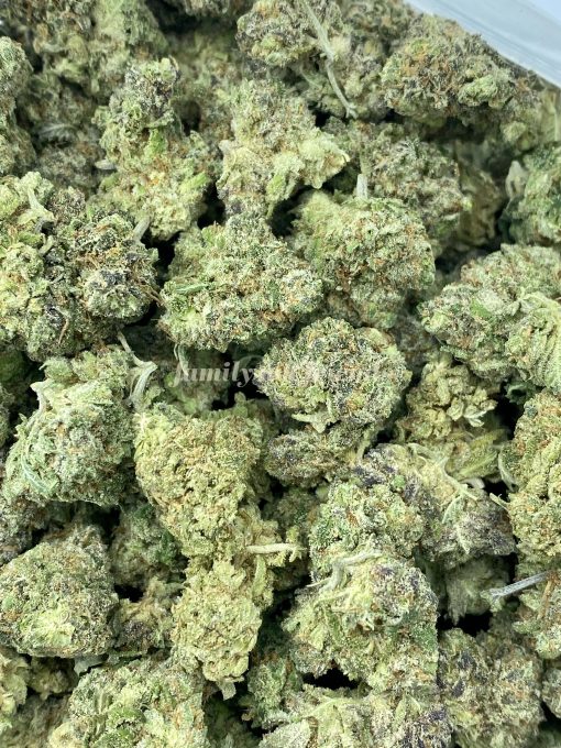 Blueberry Skittlez is an exceedingly rare indica-dominant hybrid strain, resulting from the potent pairing of Blue Diamond and the renowned Zkittlez strain.