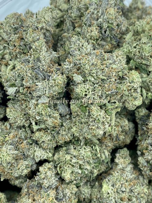 Skywalker OG, also known as "Skywalker OG Kush," is a potent indica-dominant hybrid strain (85% indica/15% sativa) resulting from the crossbreeding of Skywalker and OG Kush strains. With an impressive THC level averaging between 20-25%, it offers a balanced blend of indica and sativa effects.